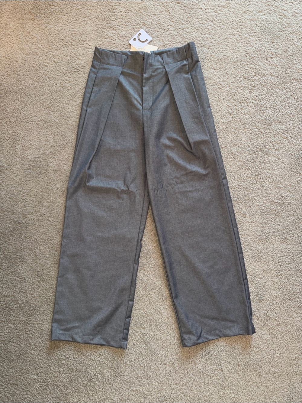 Commense High-Waist Wide-Leg Trousers in Gray - Picture 2 of 5